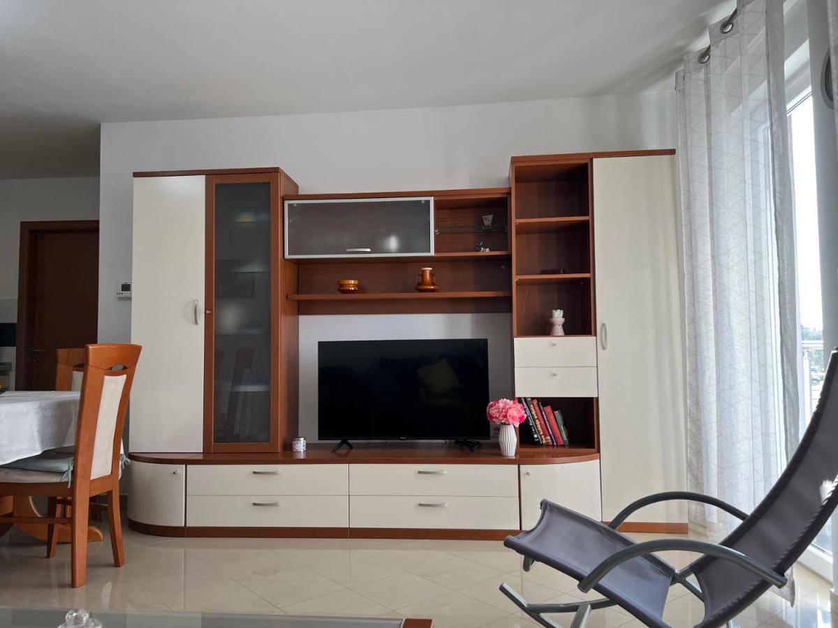 Apartman Ruza Apartment พูลา ภายนอก รูปภาพ