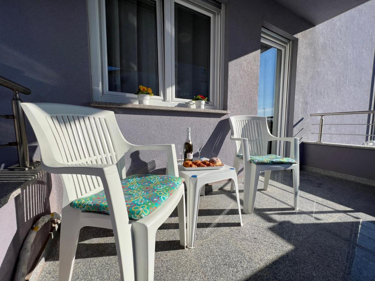 Apartman Ruza Apartment พูลา ภายนอก รูปภาพ