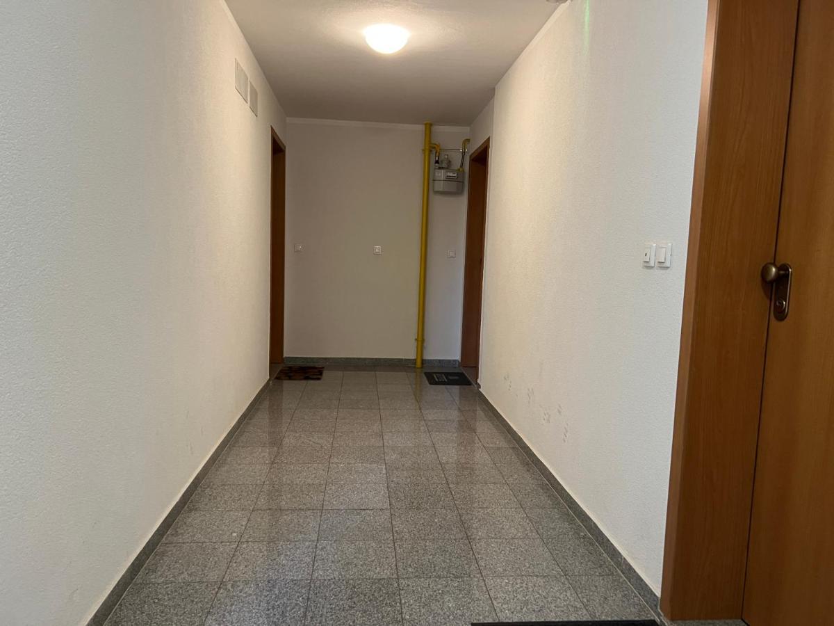 Apartman Ruza Apartment พูลา ภายนอก รูปภาพ